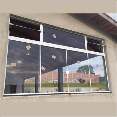 Janela de Correr com Basculante