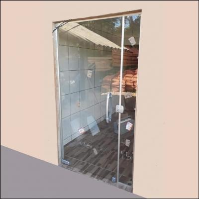 Porta de Abrir Incolor com Fixo