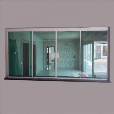 Janela de Correr 4 Folhas Verde